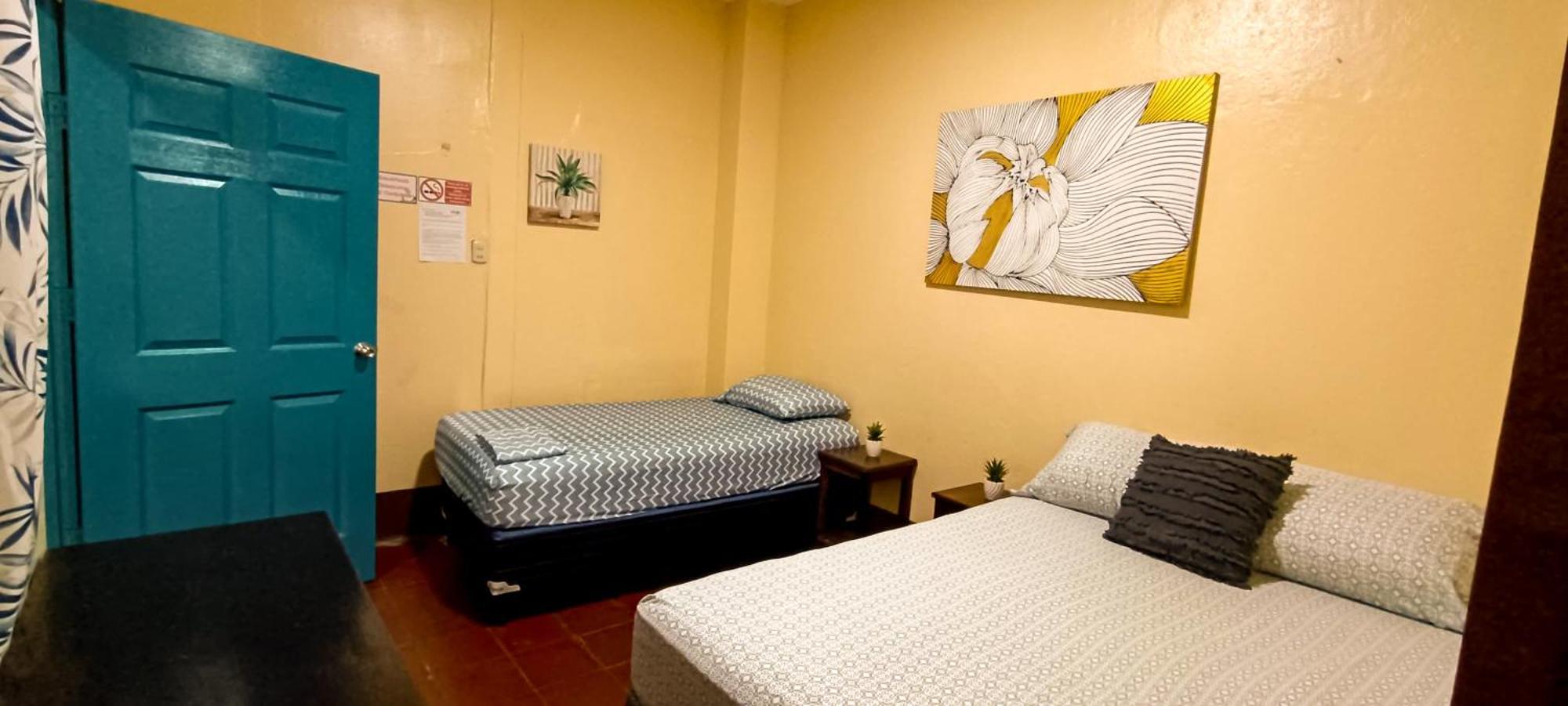 Hostal El Rio León Exterior foto